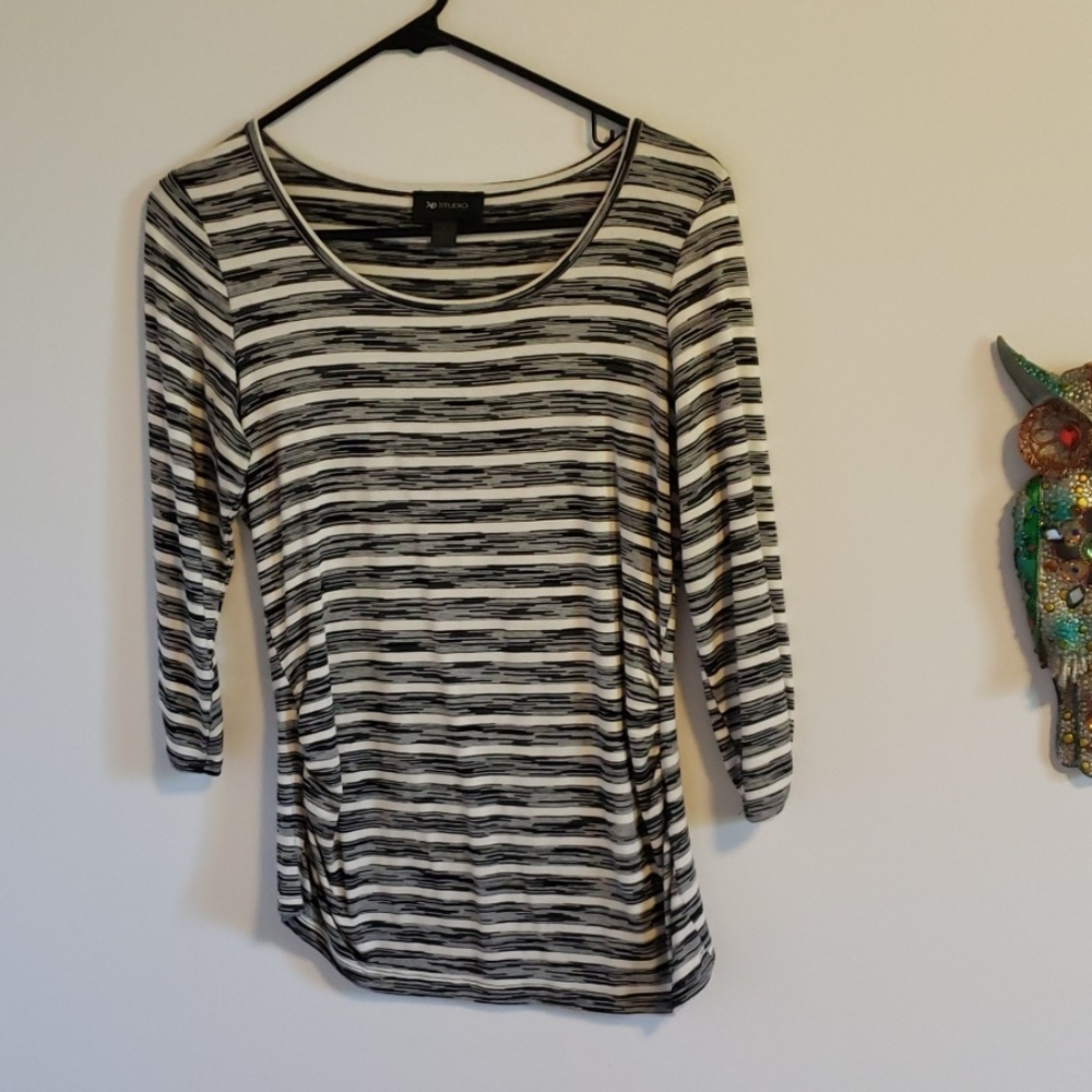 Striped three quarter sleeve cinched side top